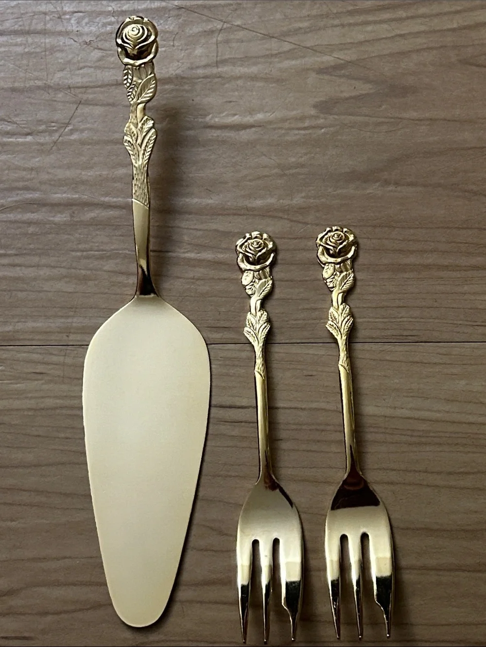 Gold Rose Handle Serving/cake lifter and Demi Fork Set - made in Japan